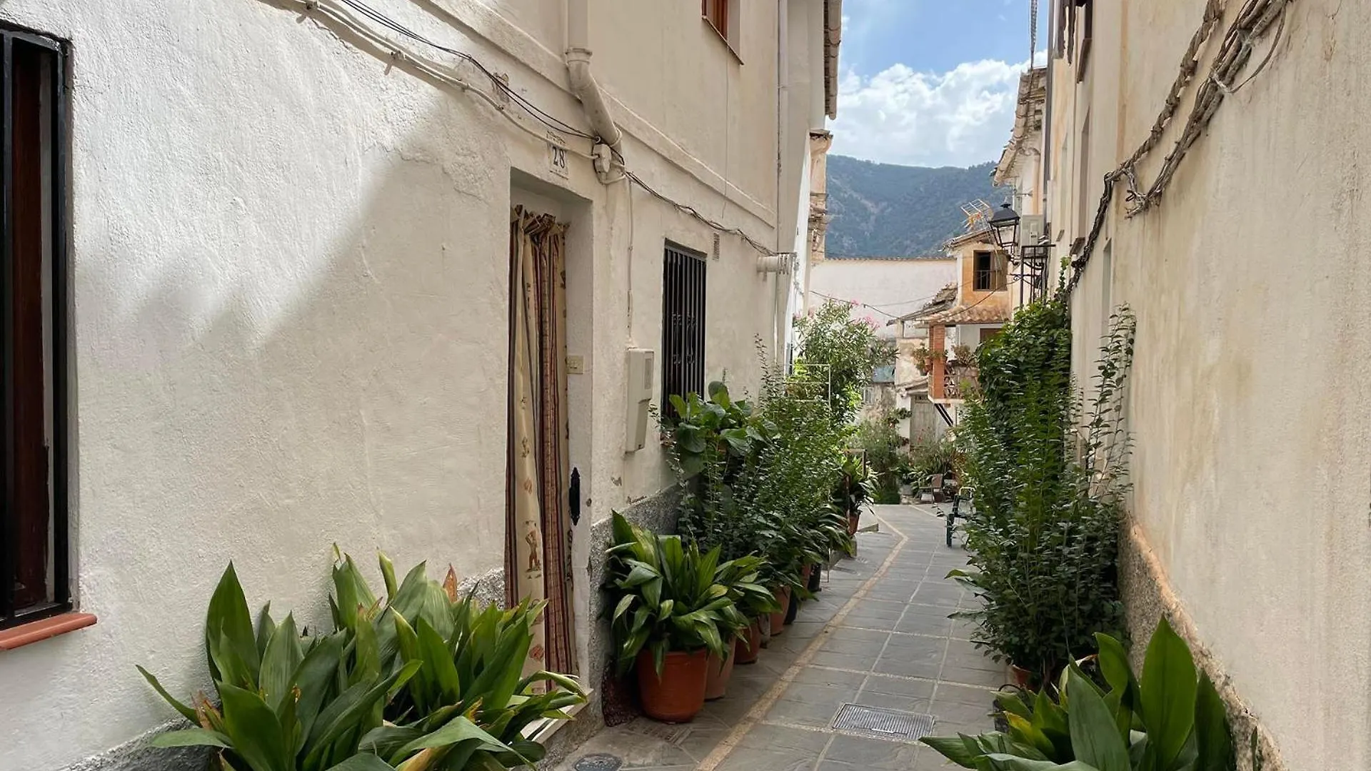 Villa Ragon Residencial, 11 Guejar Sierra 0*,