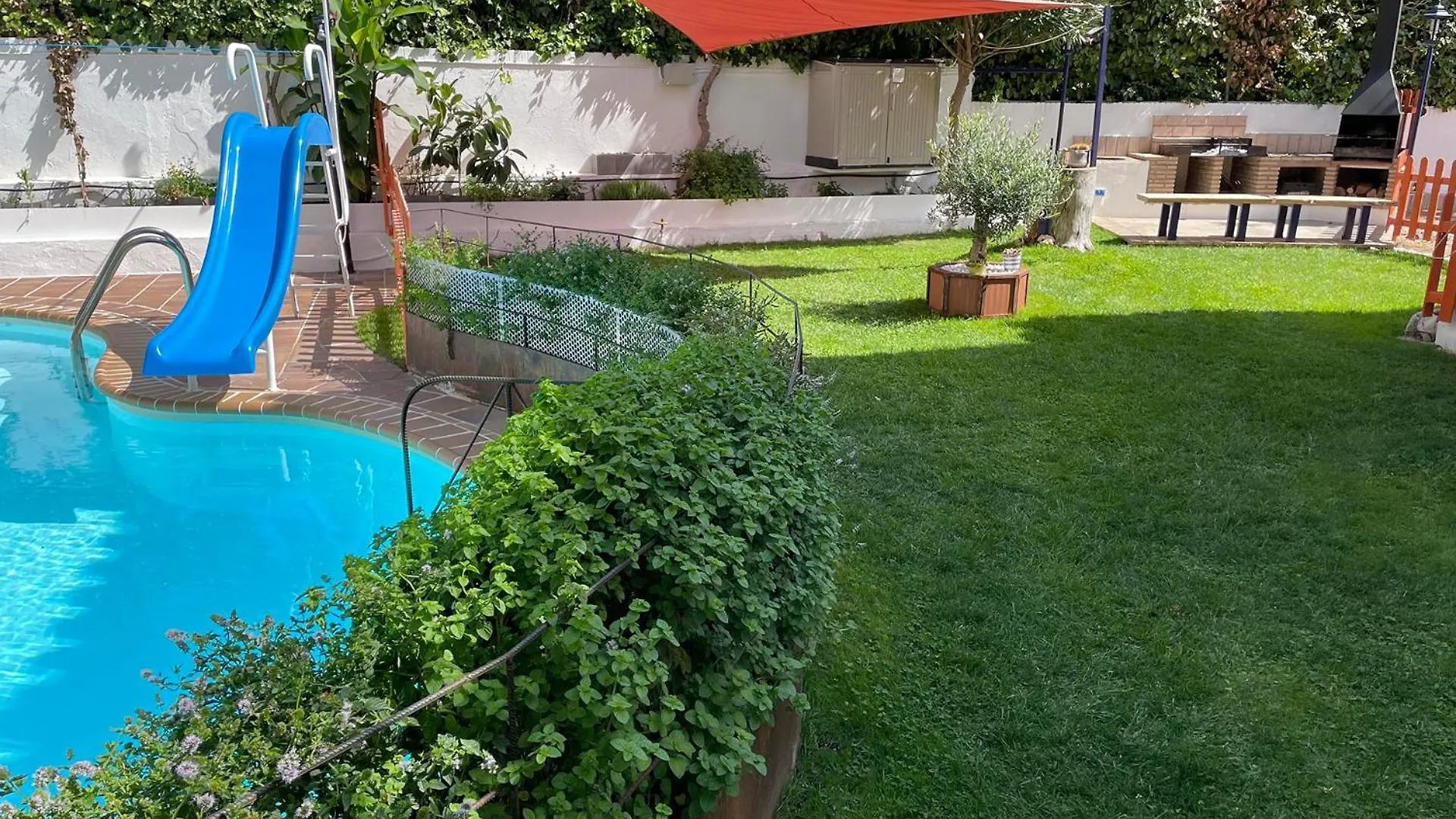 Ragon Residencial, 11 Villa Guejar Sierra Spain